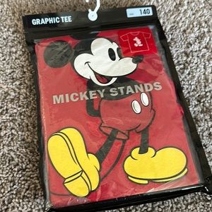 Uniqlo t shirt NWT Mickey Mouse